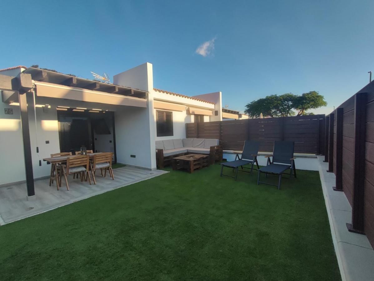Bungalow Maspalomas Golf Con Jacuzzi, Piscina Y Jardin San Bartolomé Extérieur photo