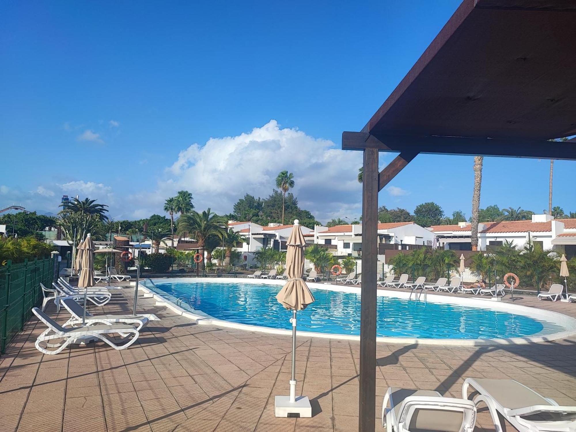 Bungalow Maspalomas Golf Con Jacuzzi, Piscina Y Jardin San Bartolomé Extérieur photo